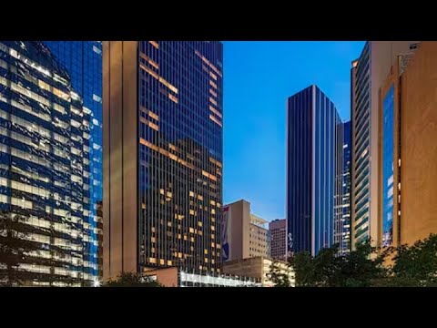 Hilton Garden Inn Downtown Dallas – Best Hotels In Dallas For Tourists – Video Tour